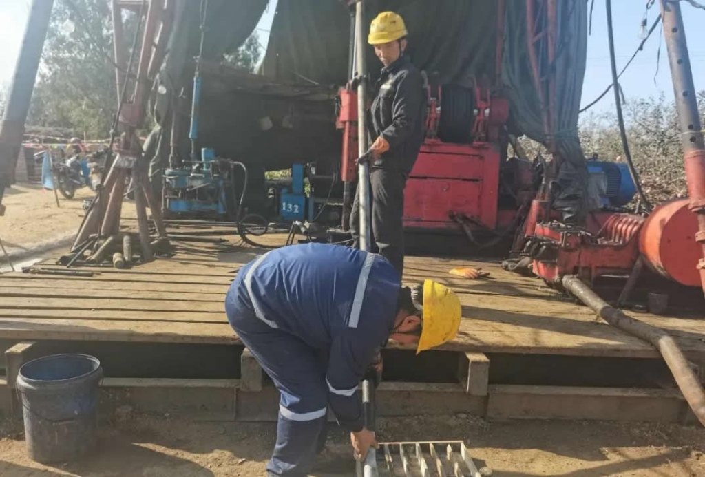 8e28968b90424d96b9fef2e06ef86264